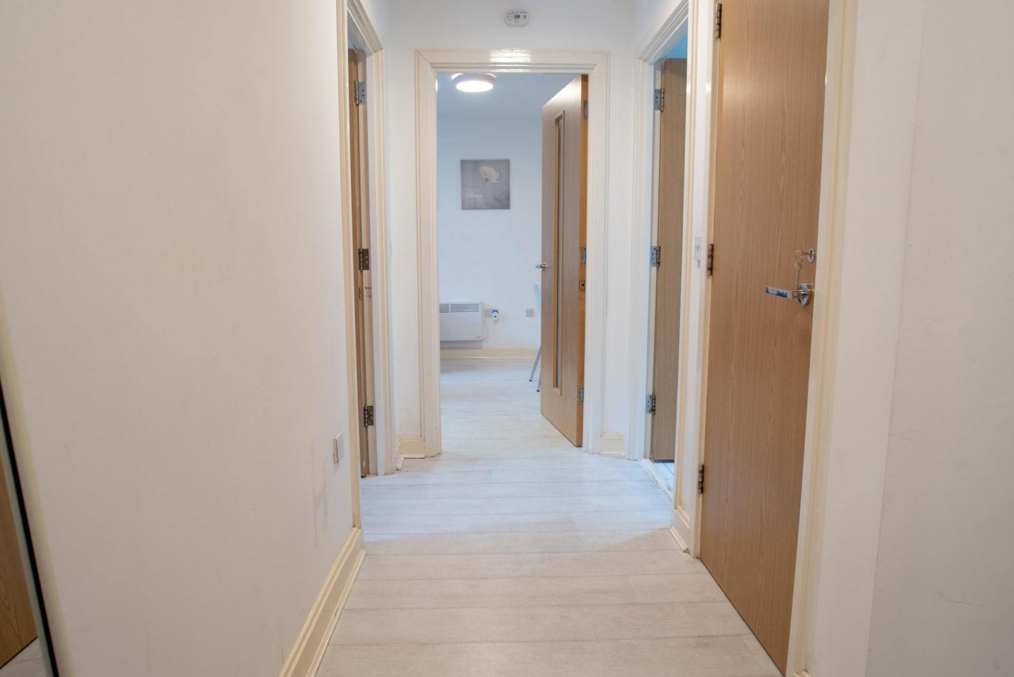 Two-Bedroom Luxury Apartment With Workspace, Free Secure Parking & Coffee Birmingham Exterior foto